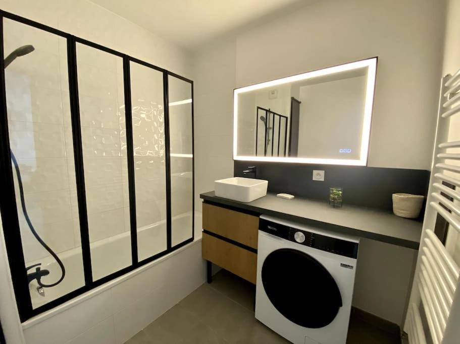 "Haven" Apartment Saint-Priest  Bagian luar foto
