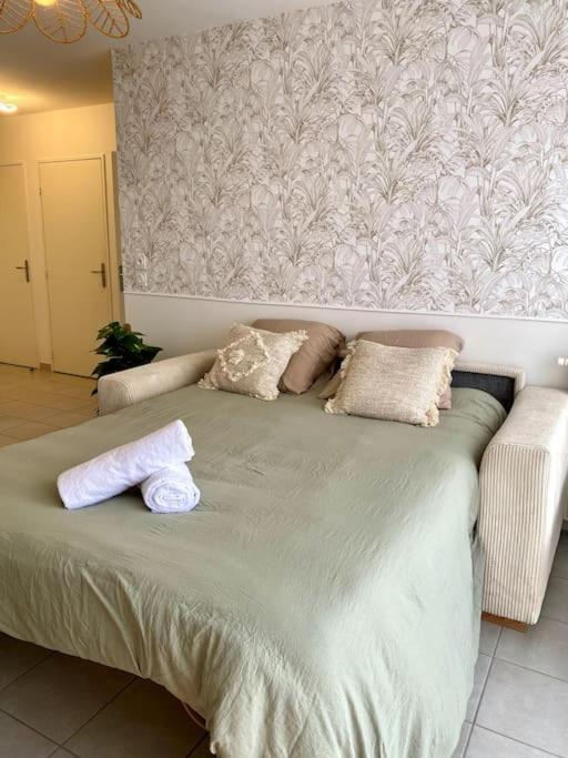 "Haven" Apartment Saint-Priest  Bagian luar foto